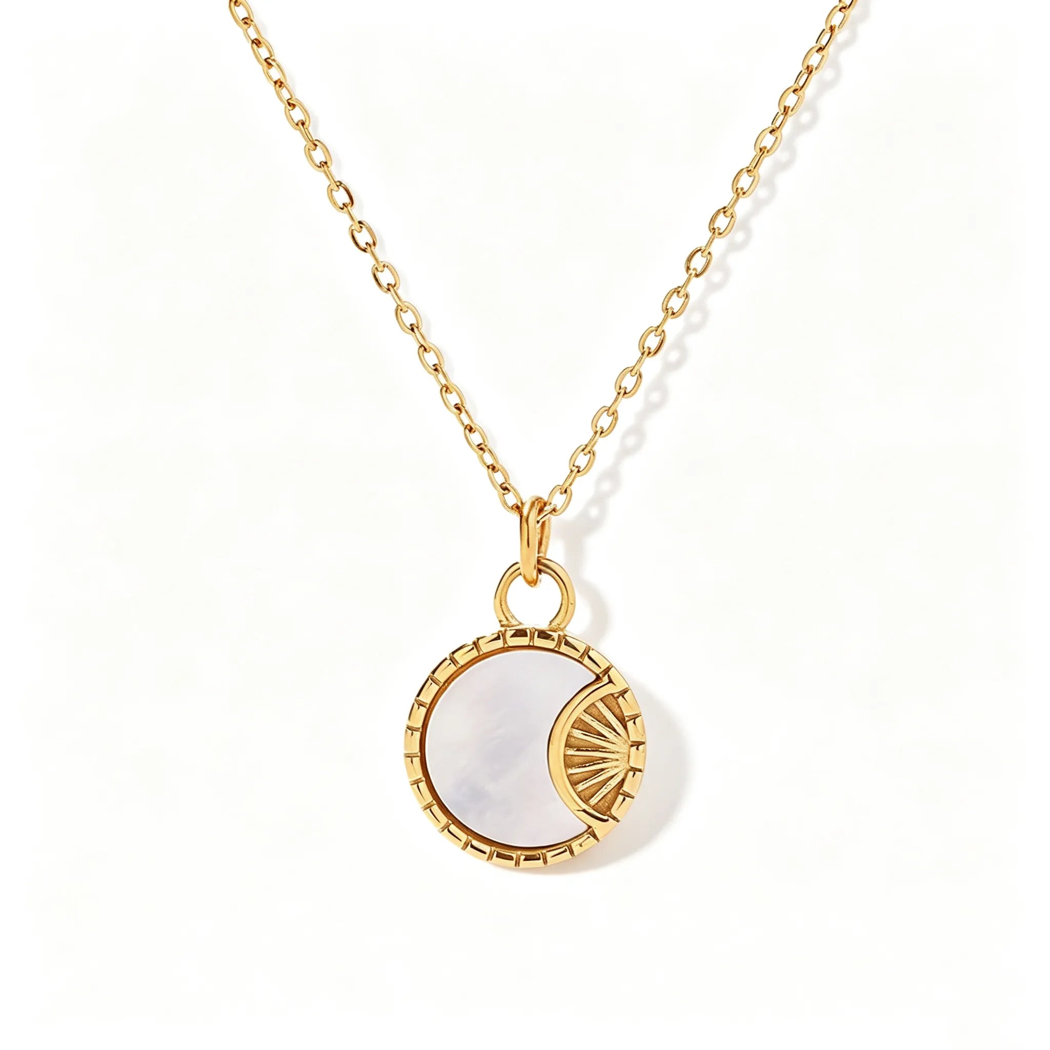 Celestial Medallion Necklace – Waterproof 18K Gold Steel