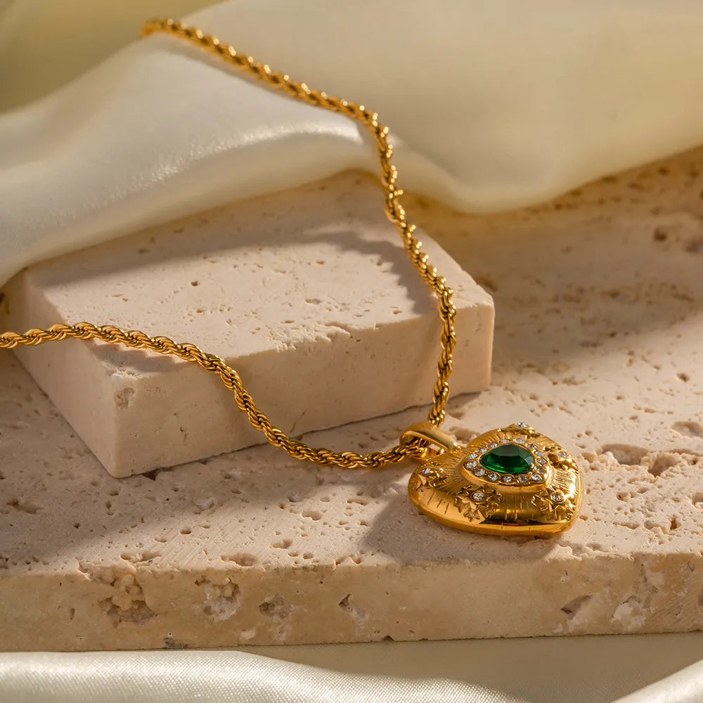 Waterproof Vintage Emerald Heart Necklace