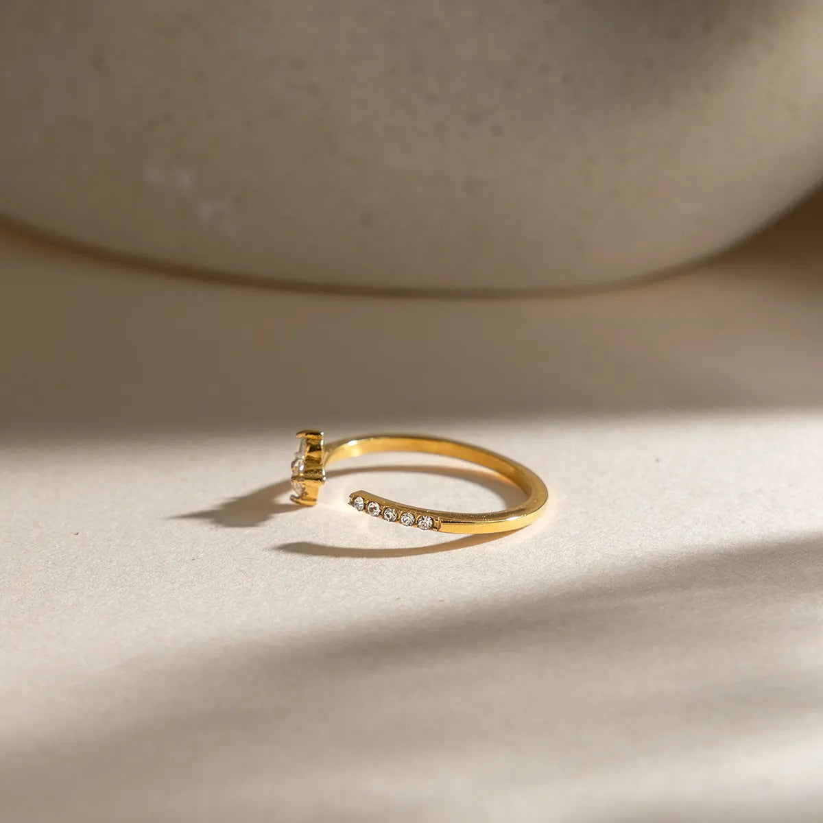 Four-Petal Zirconia Open Ring – Waterproof 18K Gold