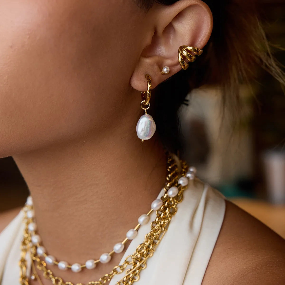 Waterproof Baroque Pearl Hammered Hoops Earrings