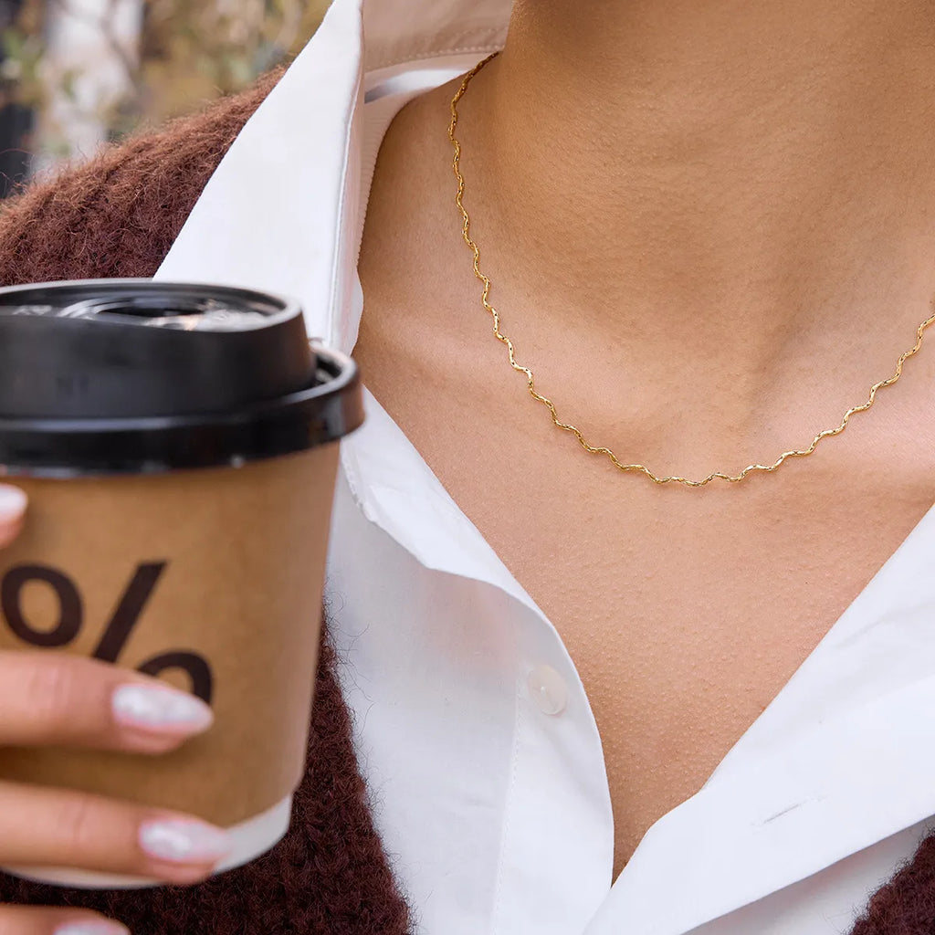 Waterproof Gold Layering Wavy Chain Necklace
