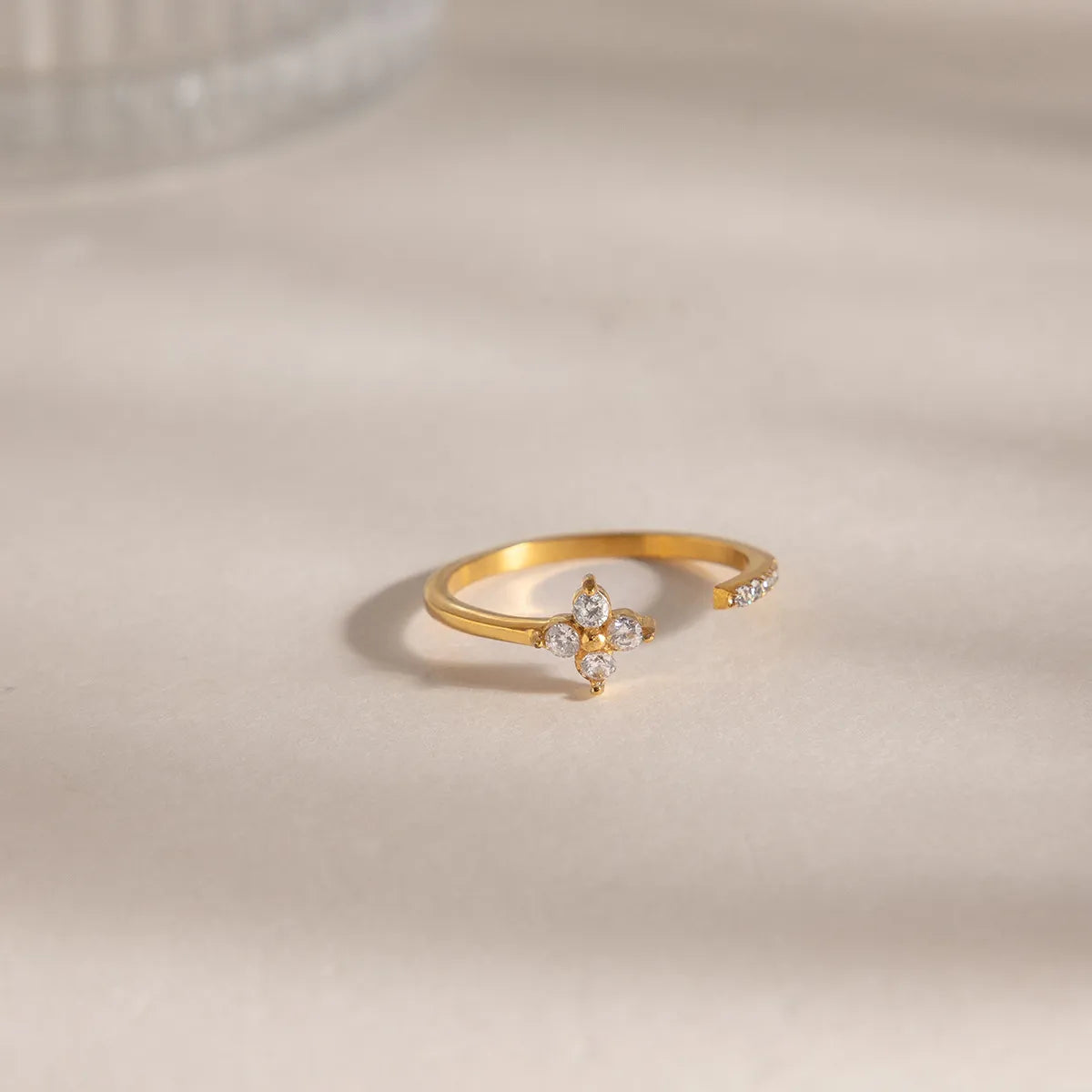 Four-Petal Zirconia Open Ring – Waterproof 18K Gold