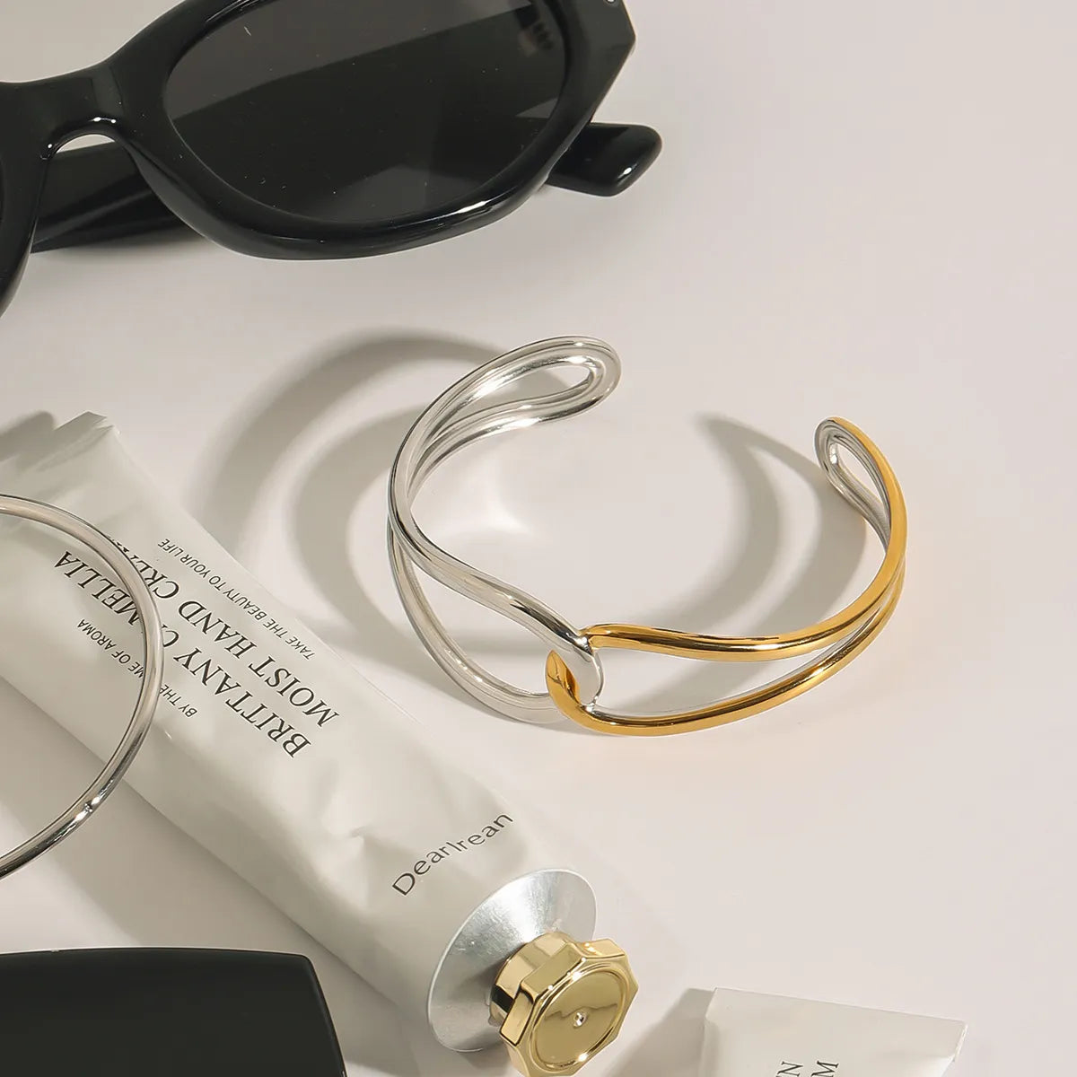 Two-Tone Interlocking Cuff Bracelet – Waterproof Gold & Silver