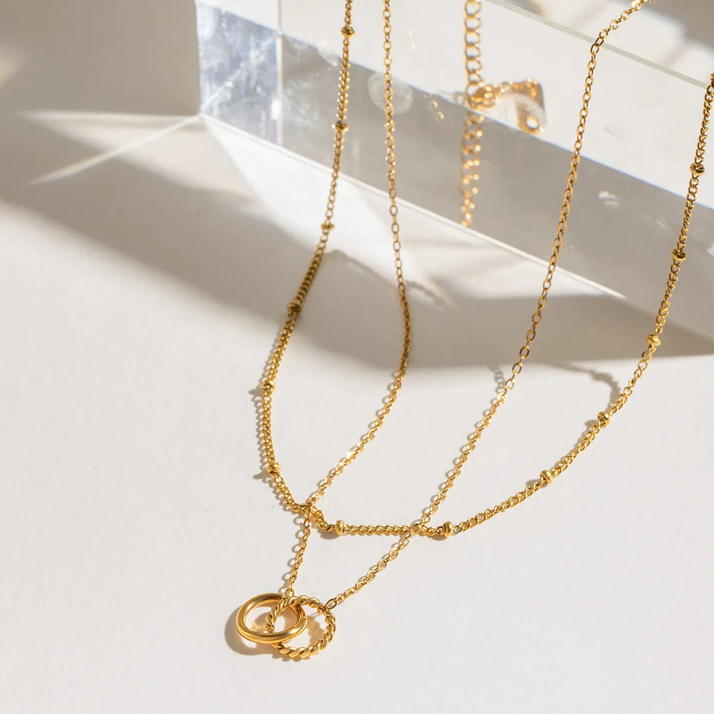 Double Layer Interlocking Ring Necklace – Waterproof 18K Gold