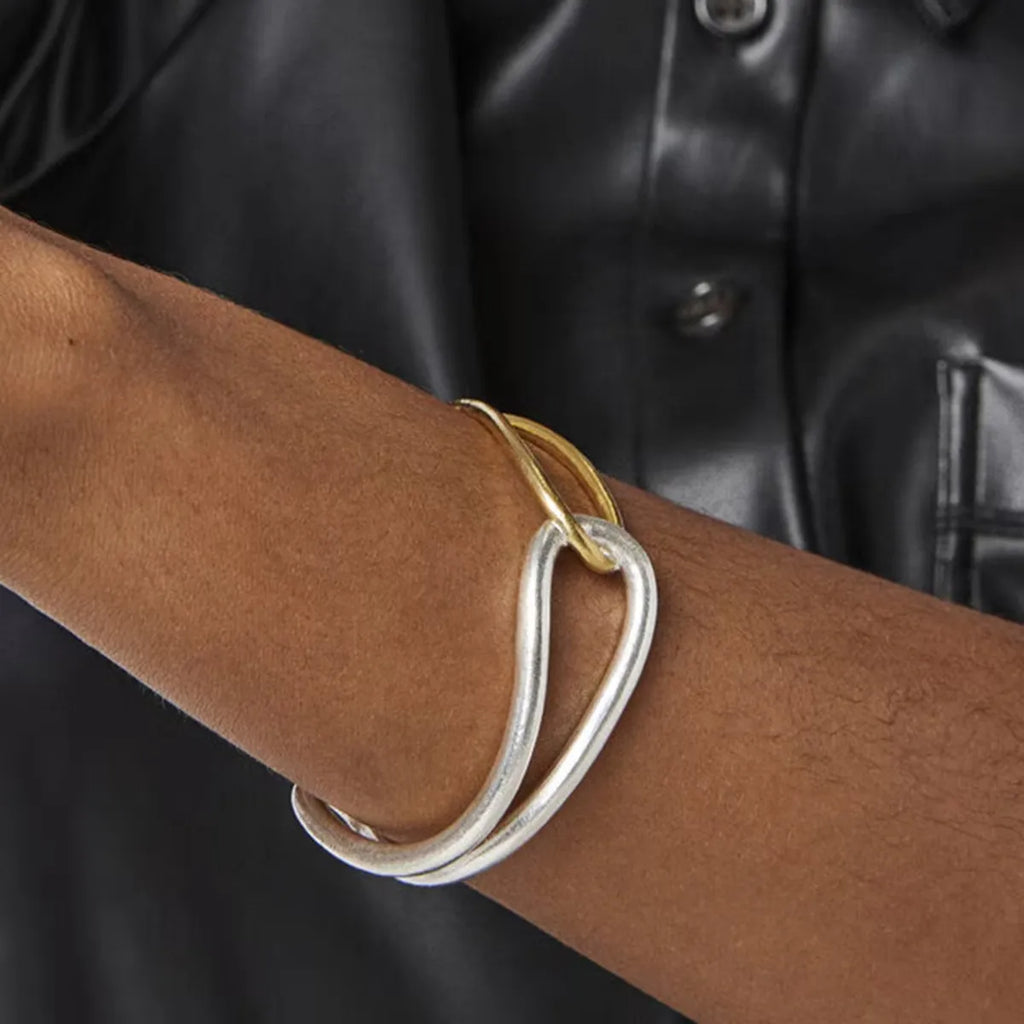 Two-Tone Interlocking Cuff Bracelet – Waterproof Gold & Silver