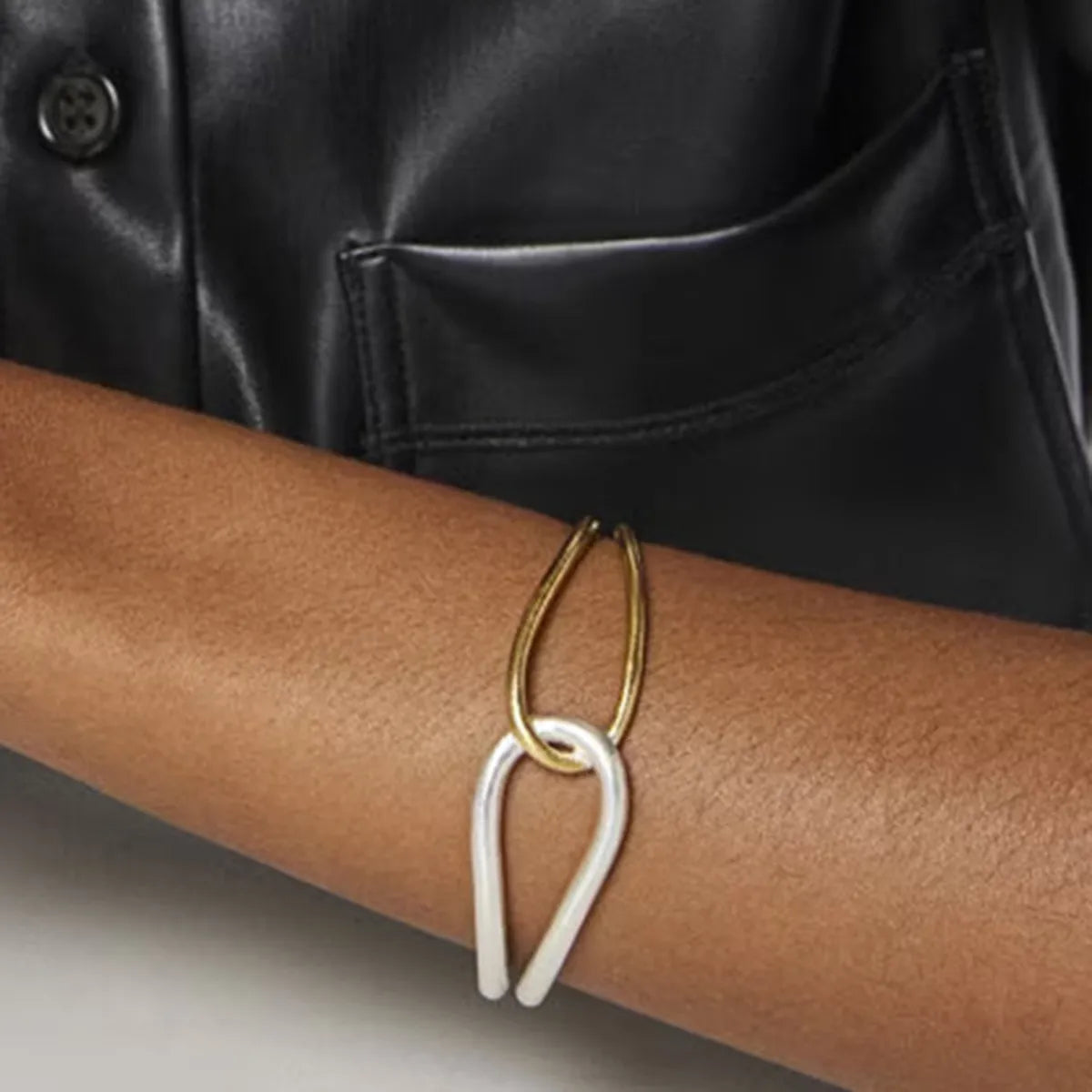 Two-Tone Interlocking Cuff Bracelet – Waterproof Gold & Silver