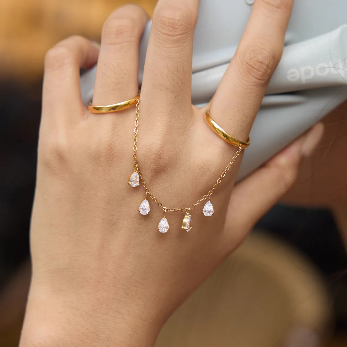 Double Finger Chain Ring with Waterdrop – Waterproof Steel