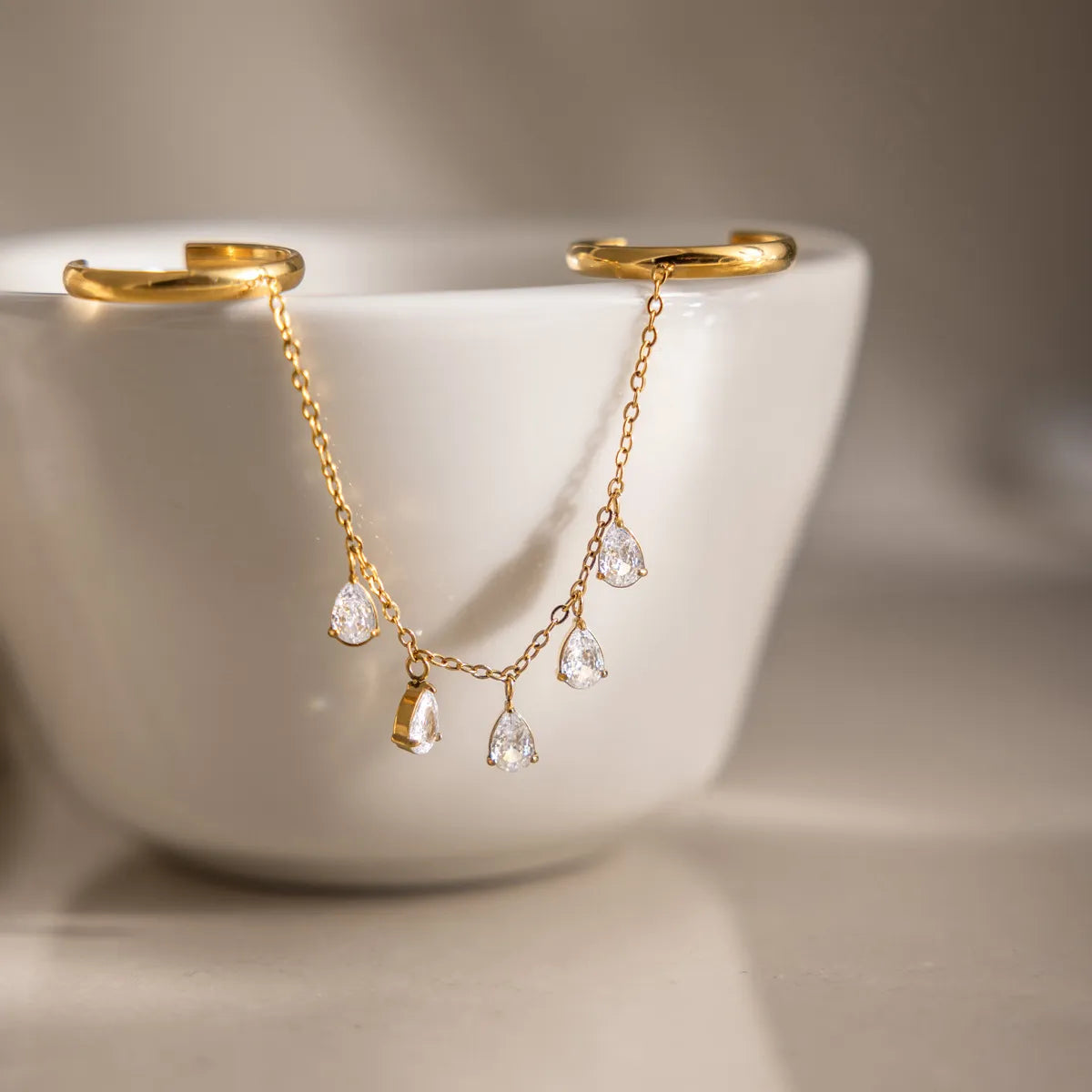 Double Finger Chain Ring with Waterdrop – Waterproof Steel
