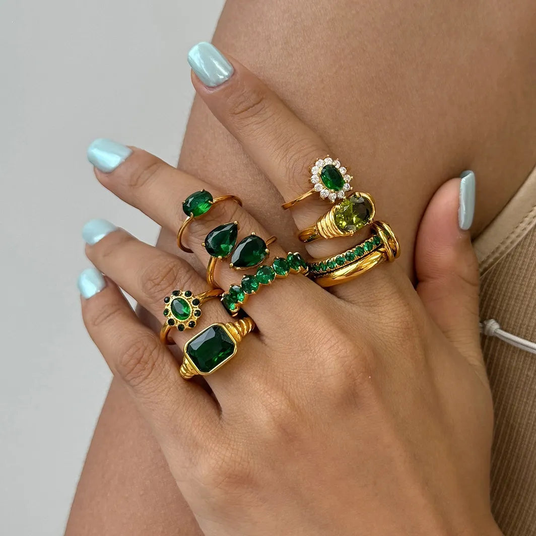Waterproof Vintage Emerald Green CZ Ring