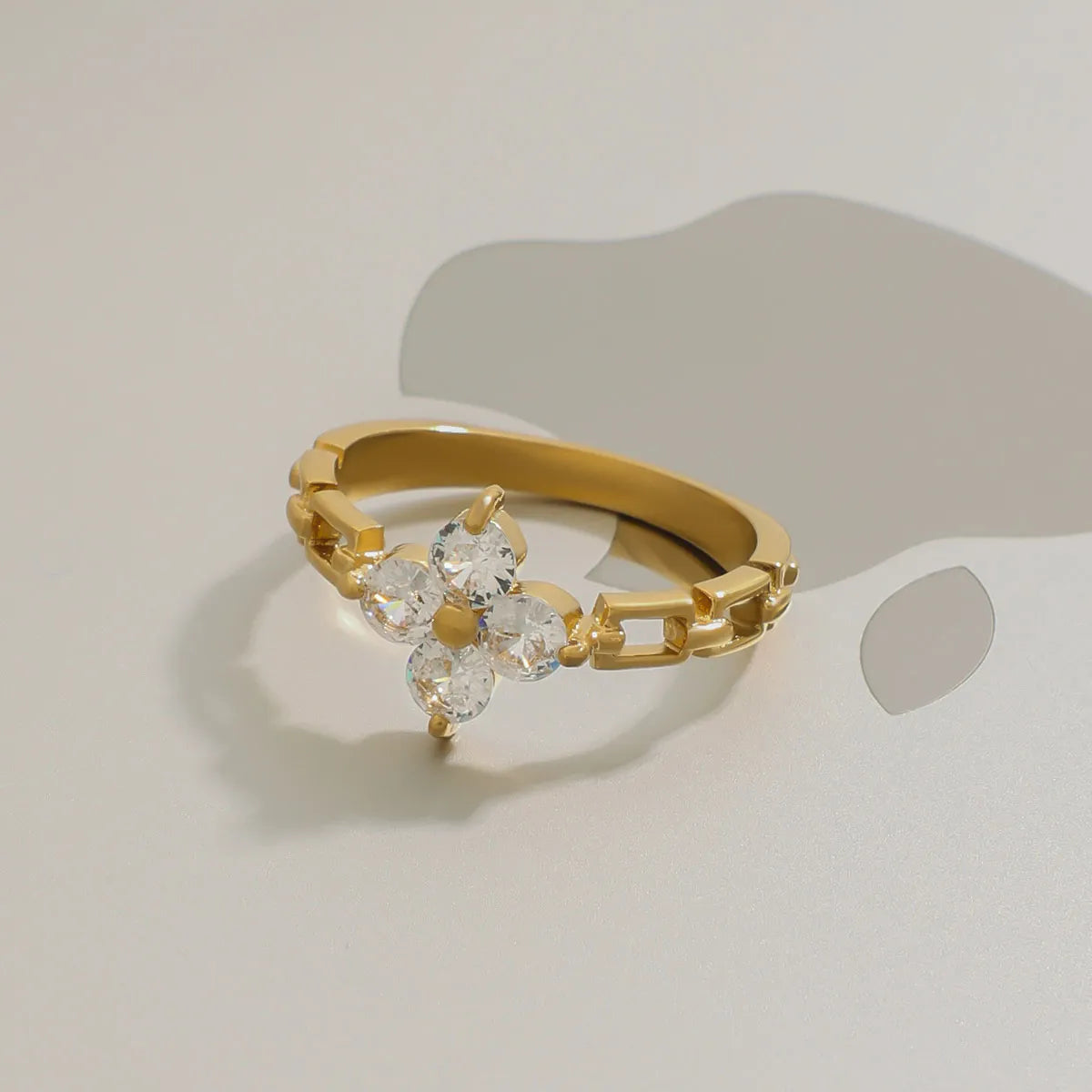 Clean Girl CZ Clover Chain Band Ring – Waterproof 18K Gold