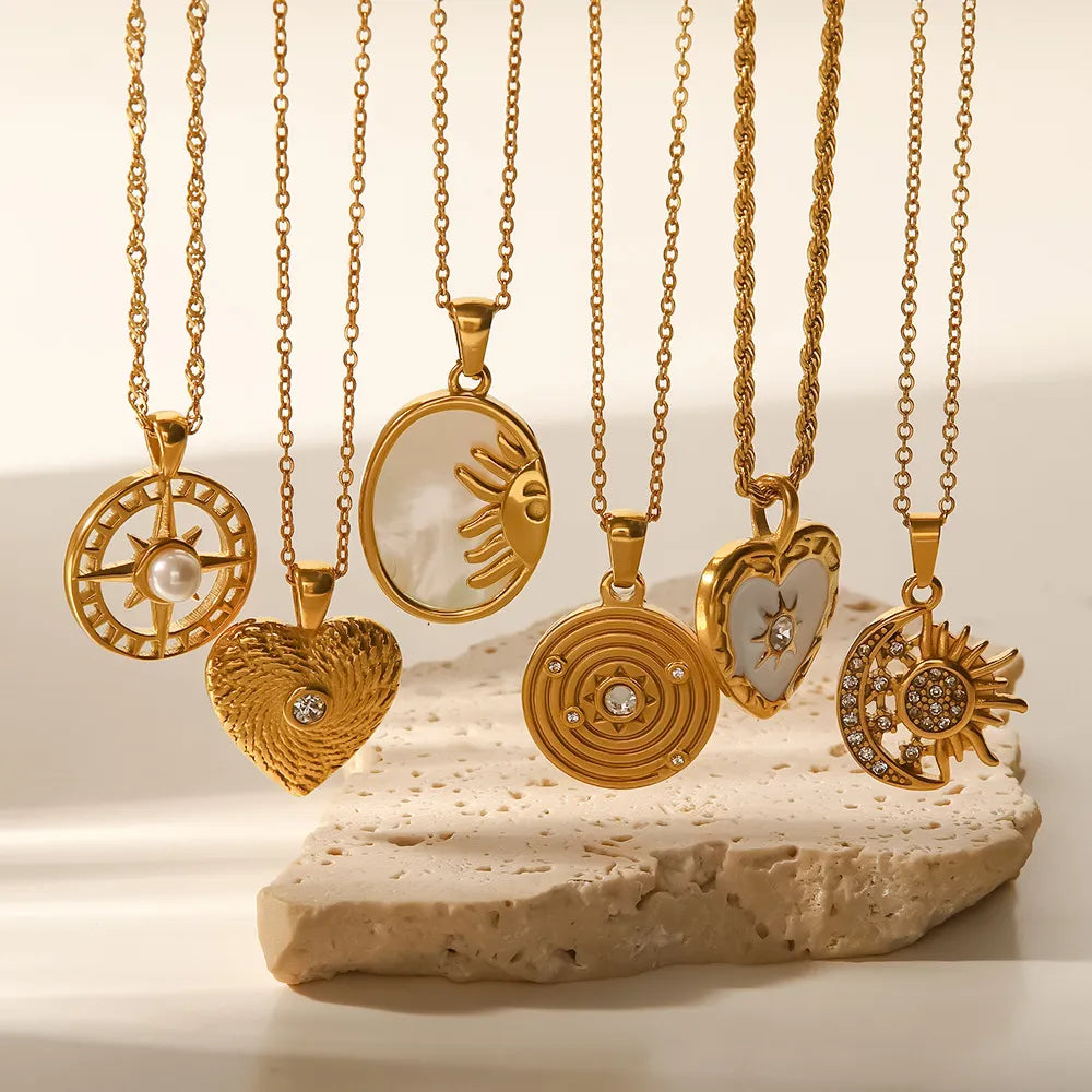 Celestial Medallion Necklace – Waterproof 18K Gold Steel