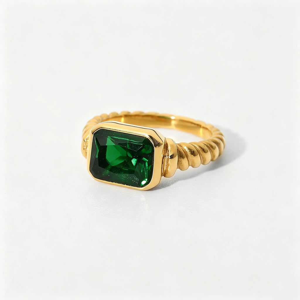 Waterproof Vintage Emerald Green CZ Ring