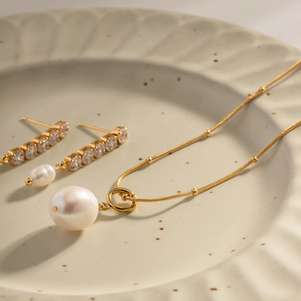 Waterproof Snake Chain Pearl Necklace