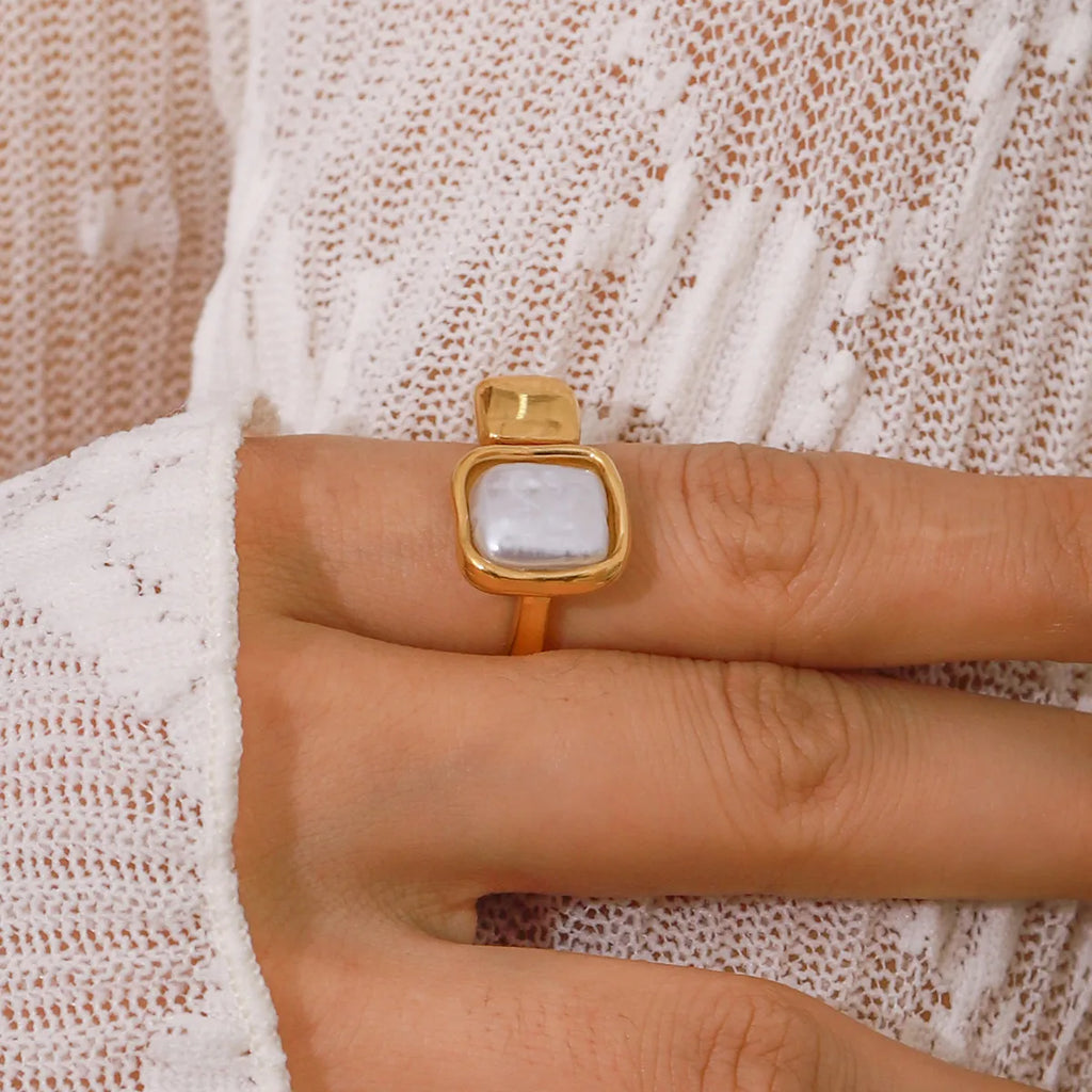 Waterproof Geometric Open Band Square Pearl Ring