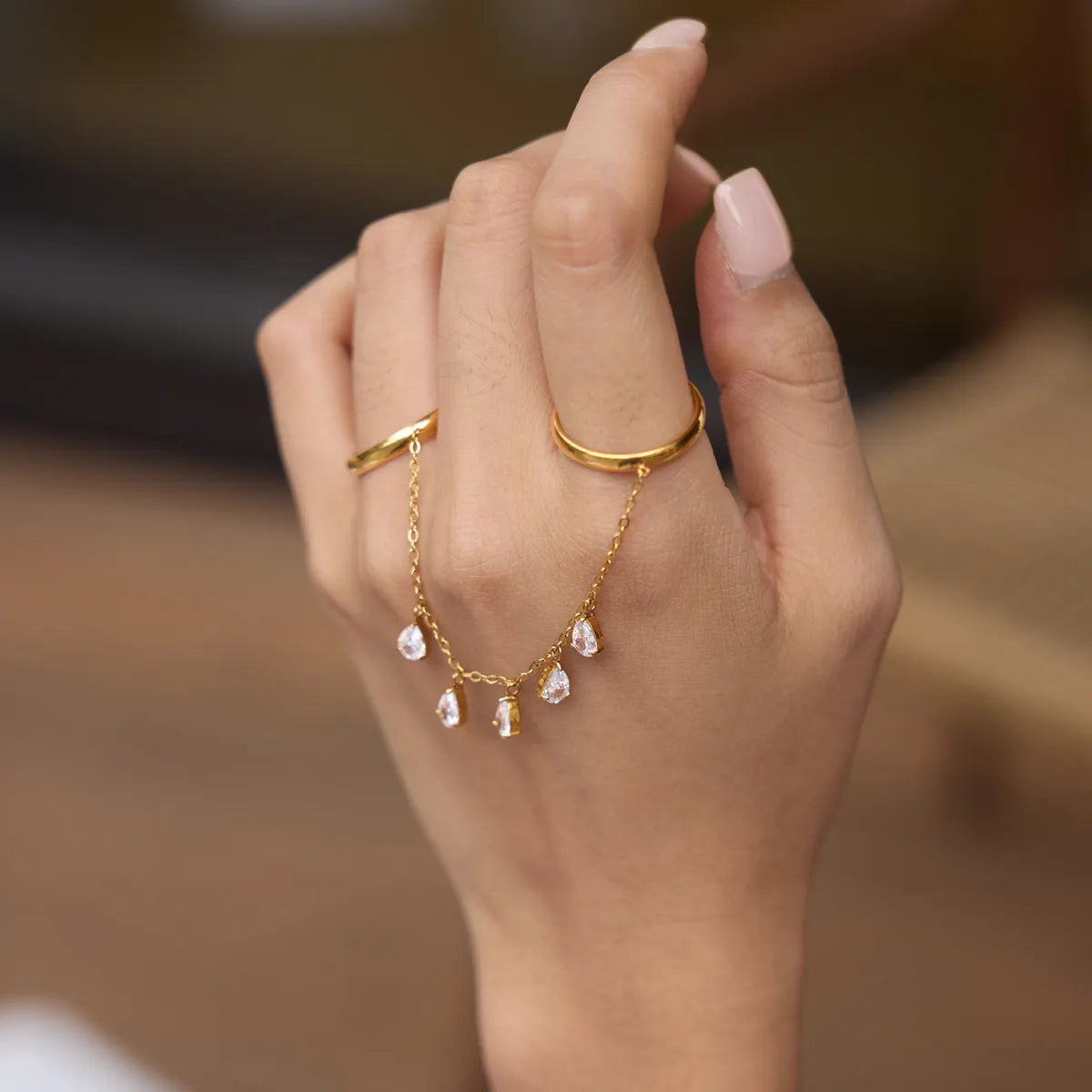Double Finger Chain Ring with Waterdrop – Waterproof Steel